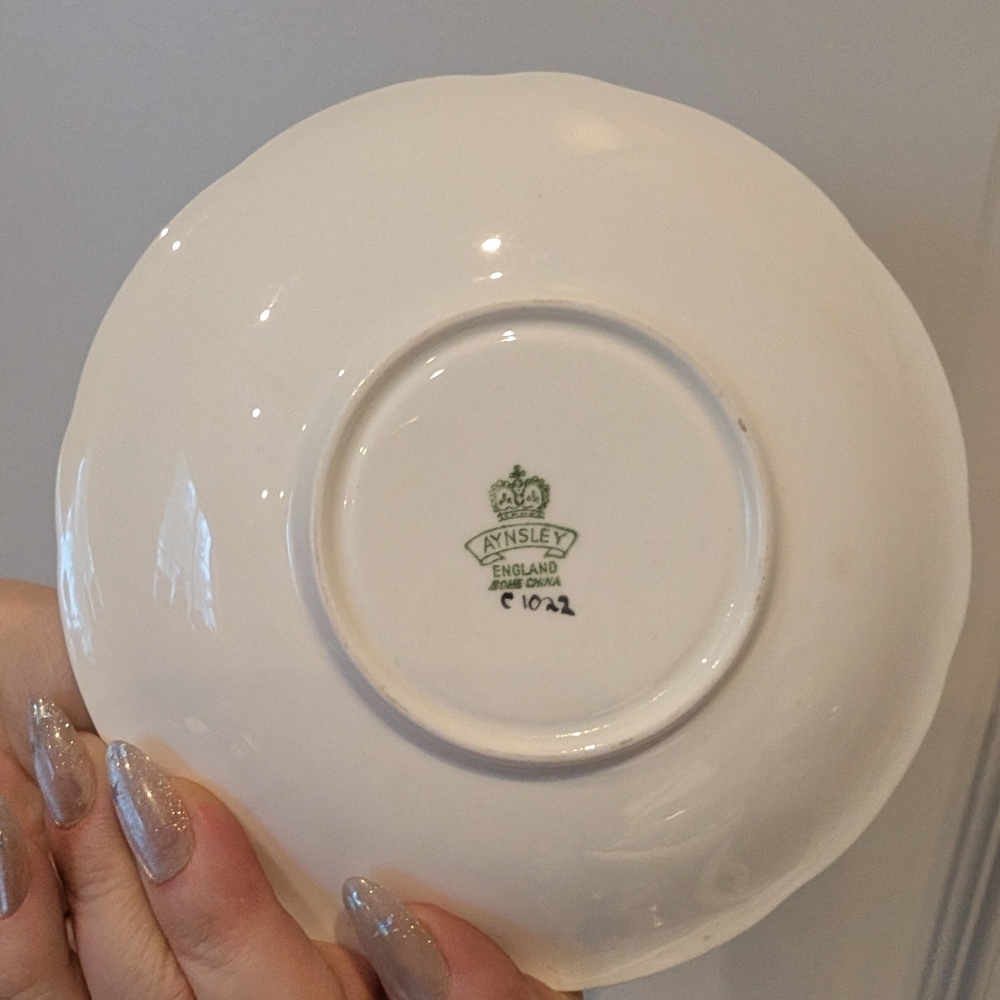 Aynsley Navy and Gold Teacup and Saucer - Picture 5 of 12